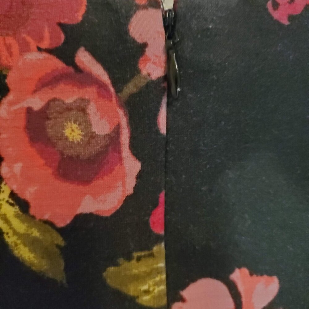 NEW Roaman's Black Strawberry Floral Print Piped Accent Dress SS Zip 24W - Picture 8 of 10